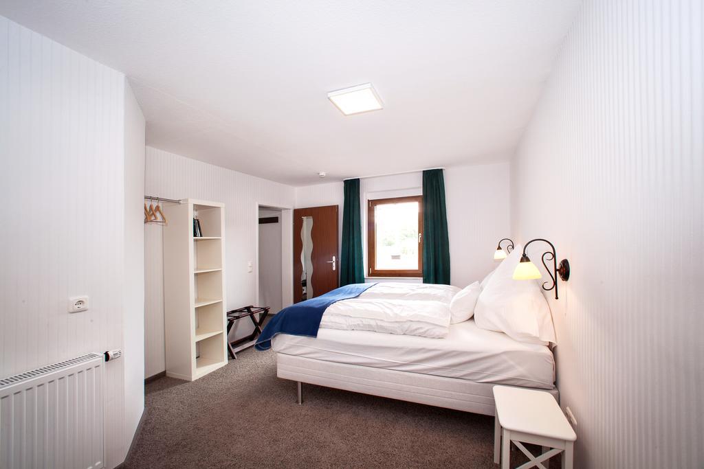 Hinter Den Spiegeln Hotel Heimbach Kültér fotó
